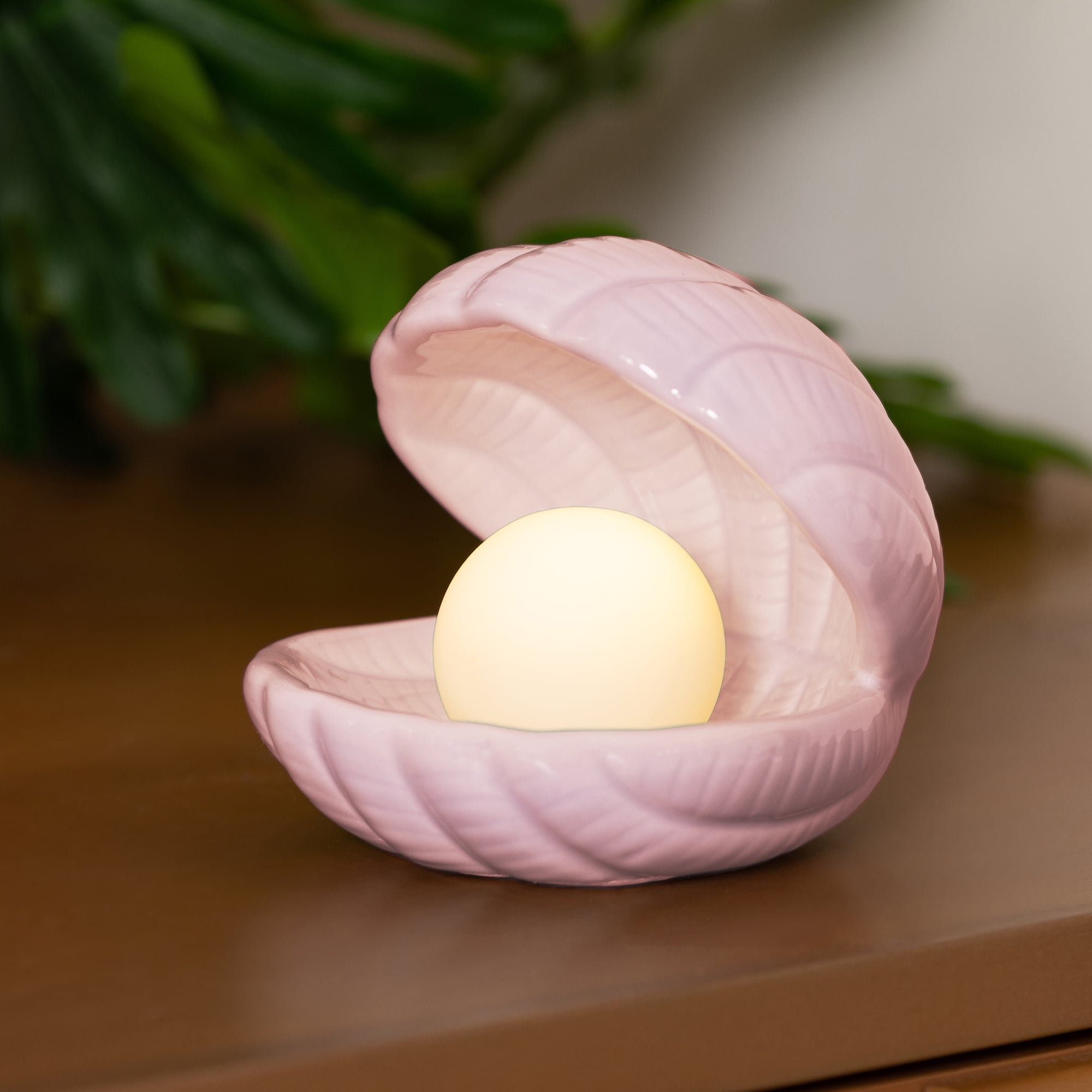 ceramic seashell with pearl accent lamp | Five Below