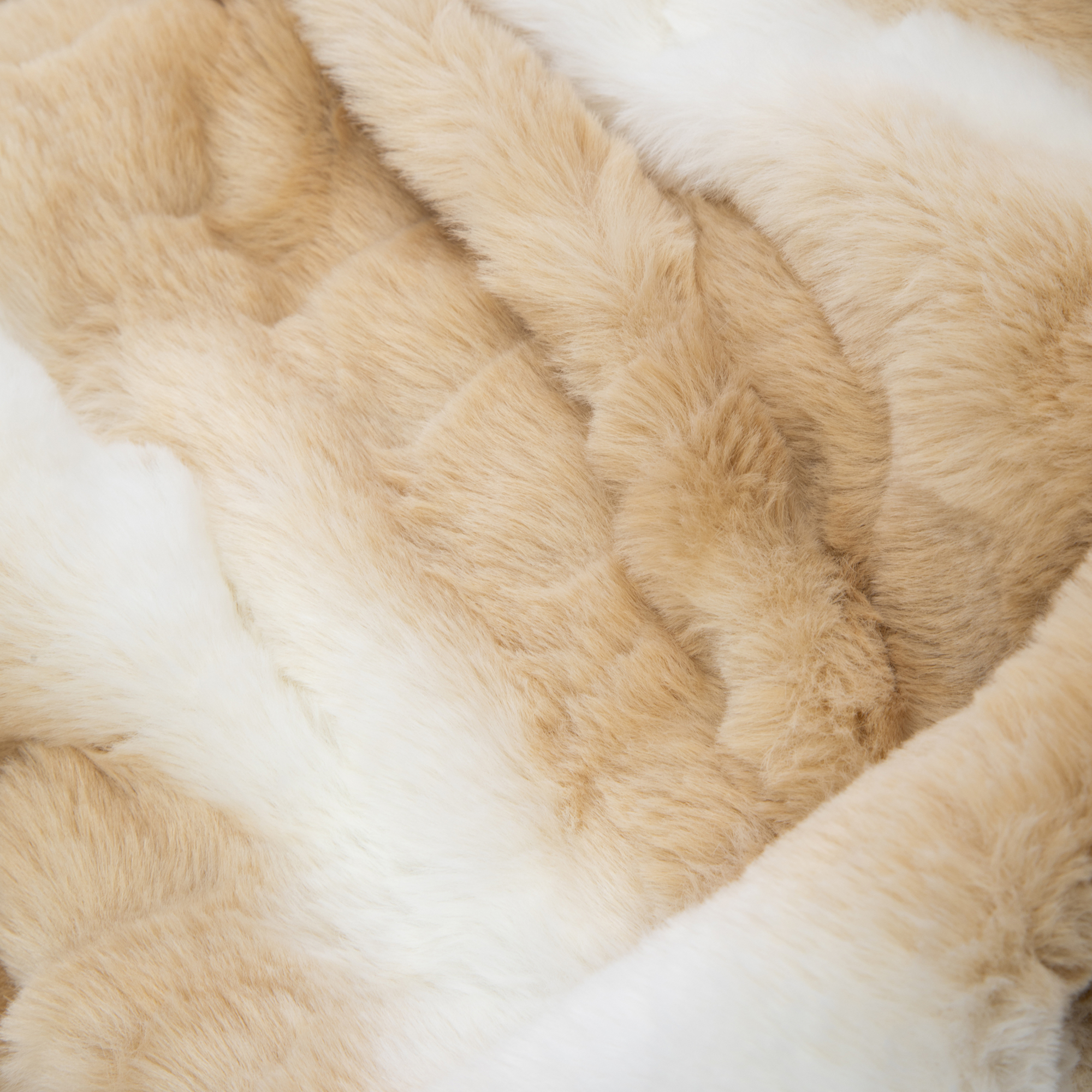 Faux Fur Luxe Blanket 50in X 60in