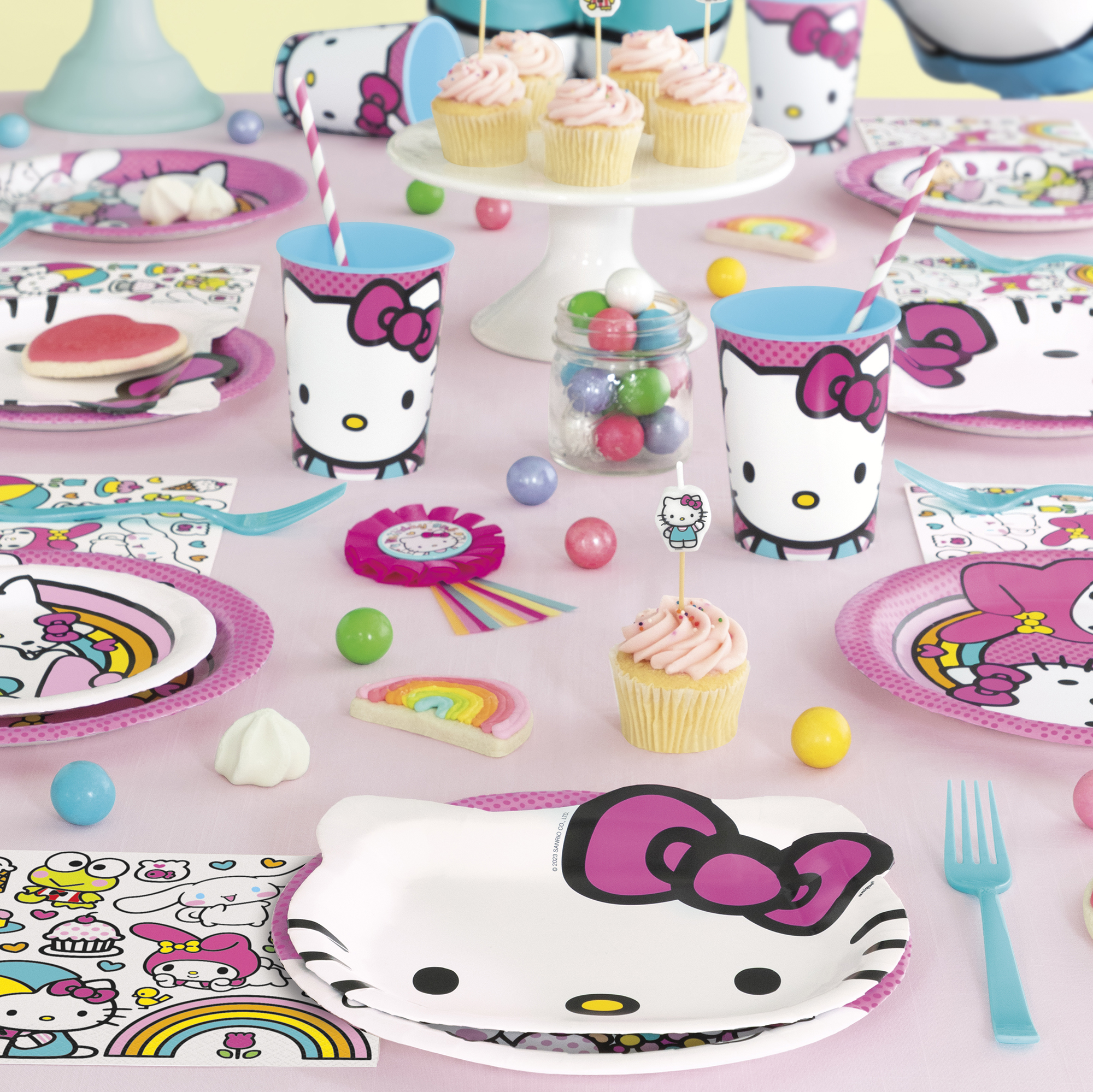 Hello Kitty And Friends® Birthday Candles 4-Count