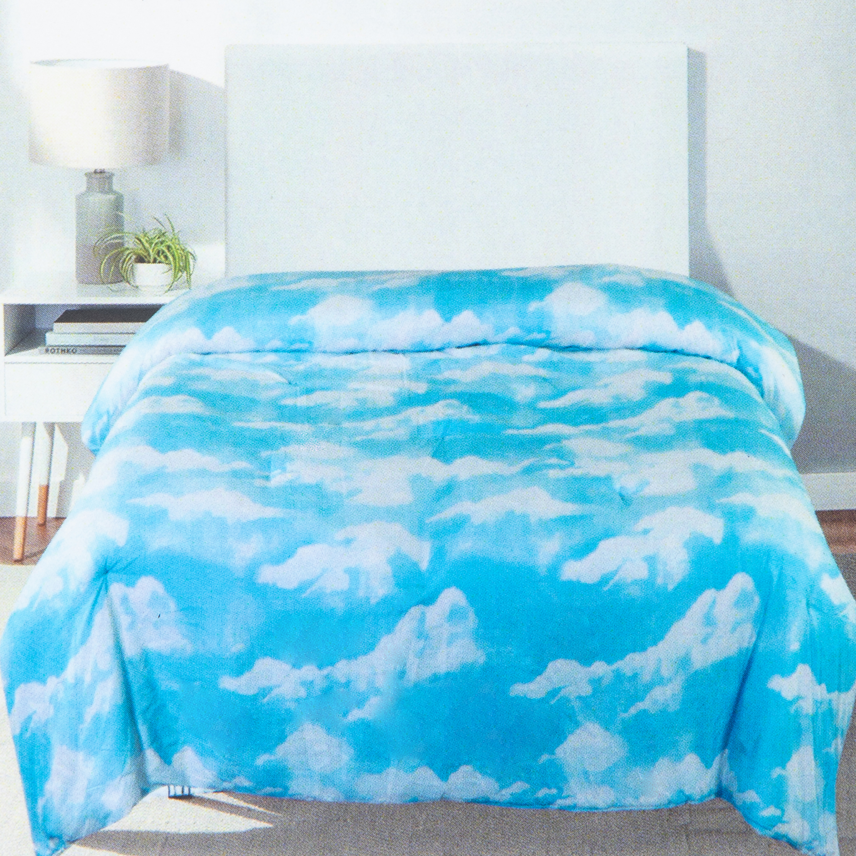 Twin Comforter 66in x 86in