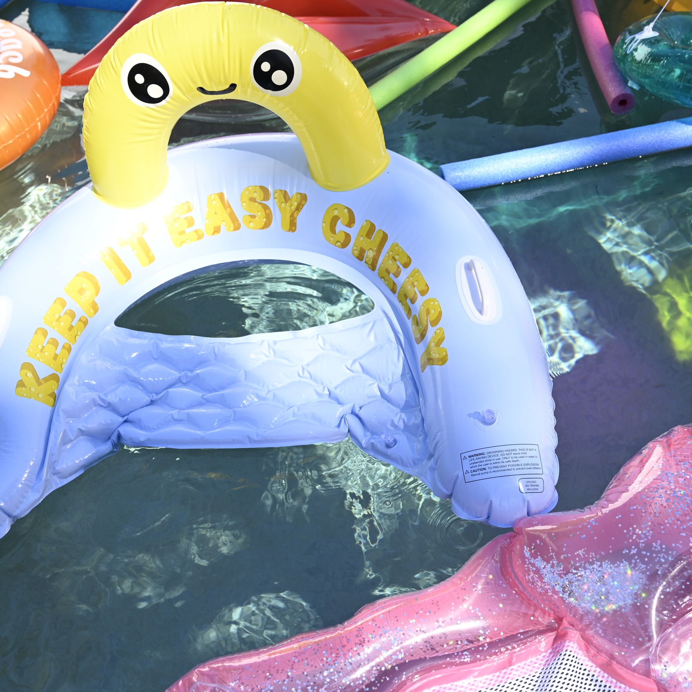 Macaroni Chill Out Chair Float